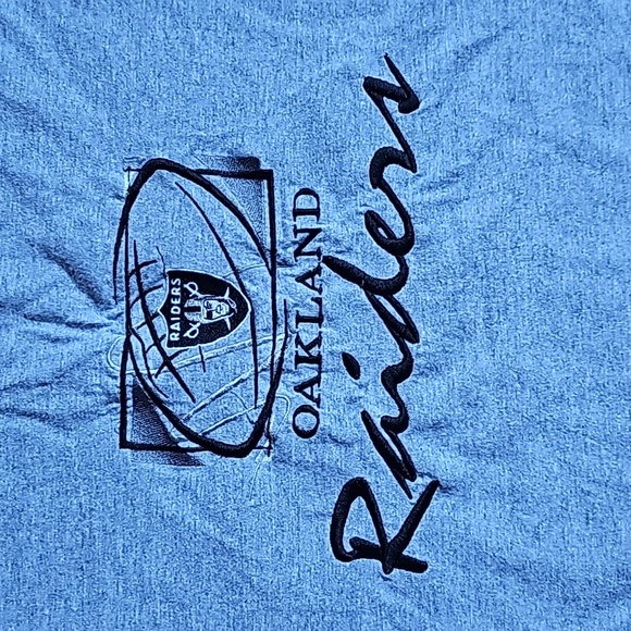 90's Oakland Raiders Embroidered Tee - Picture 2 of 3